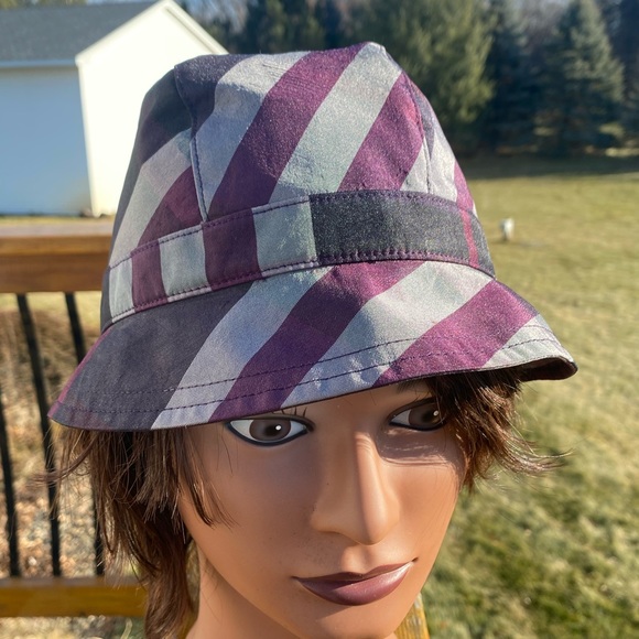 BURBERRY Purple/Grey Check Lined Bucket Hat☔️🖤EUC/FLAWLESS🔥21” circ./Small💜 - Picture 7 of 13